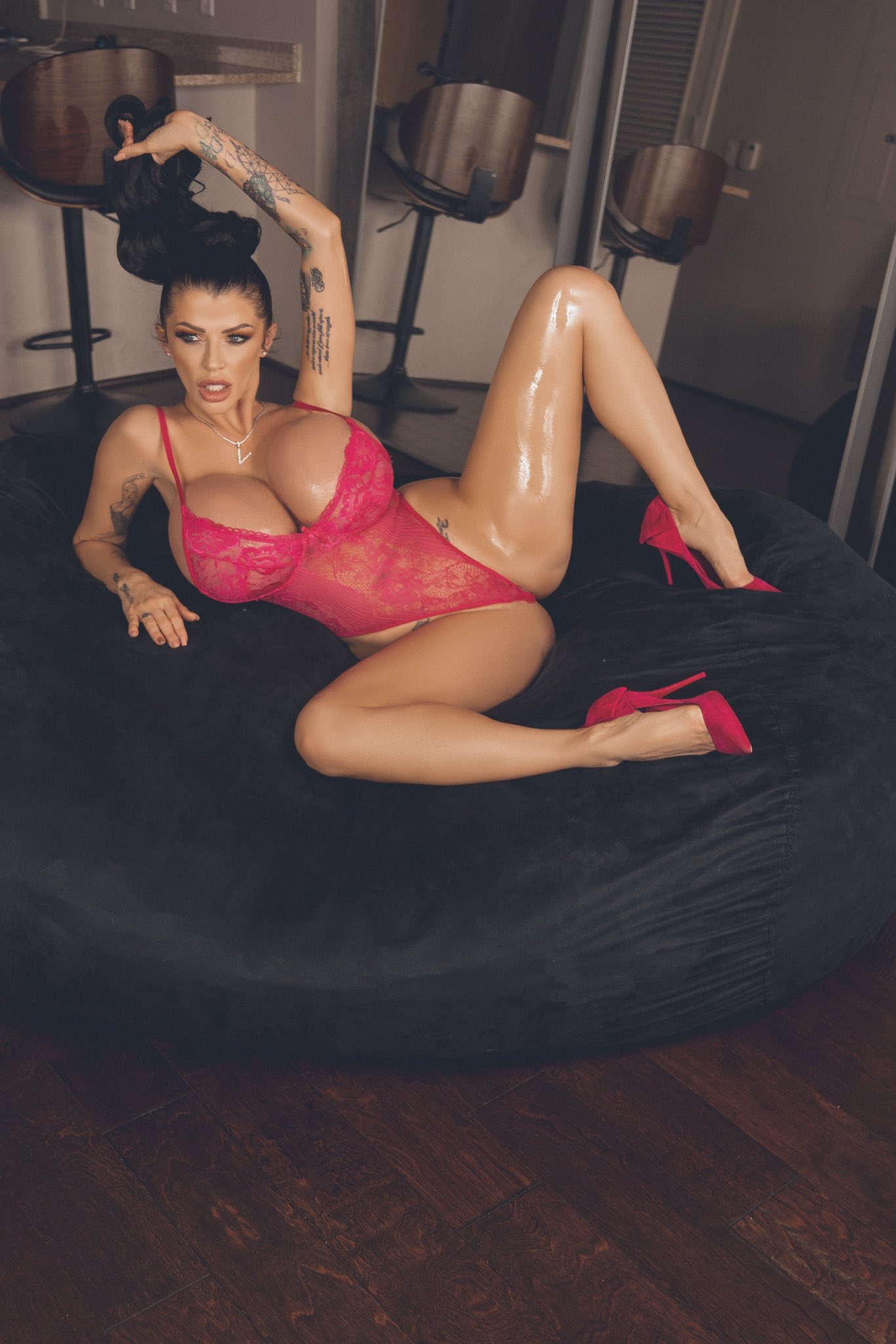 James nude jocelyn Joslyn James